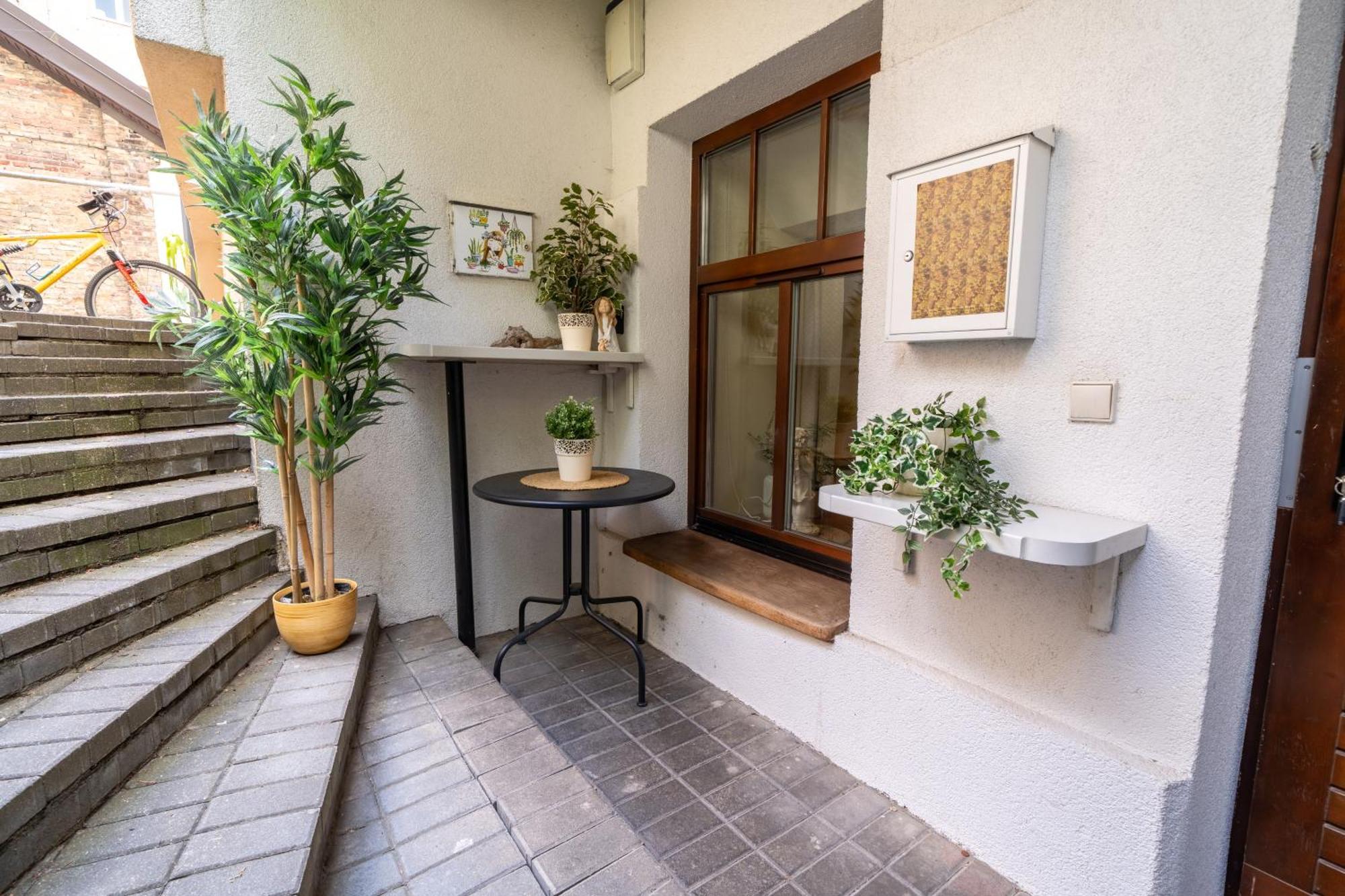 Cozy Suite With Inner Yard Wilna Exterior foto